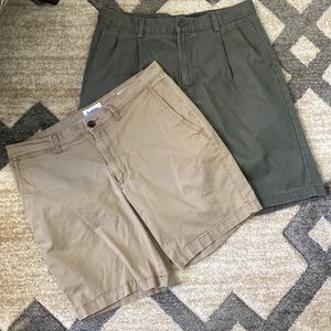 Bundle of 2 men’s shorts